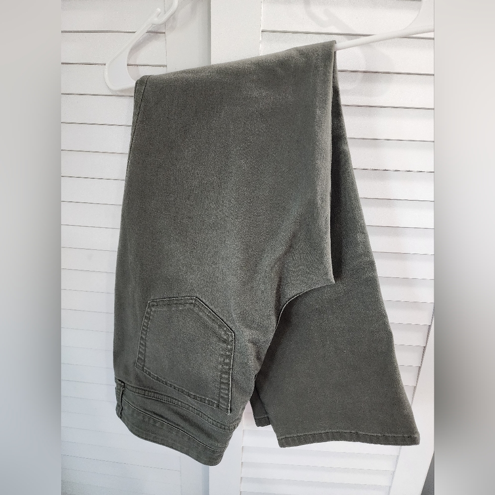 St. John's Bay Size 14 Olive Straight Leg Pants